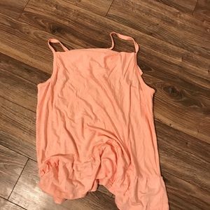 pink tank top